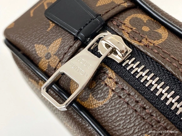 Official oldcobbler VUITTON LOUIS PM POUCH TOILETRY 0730